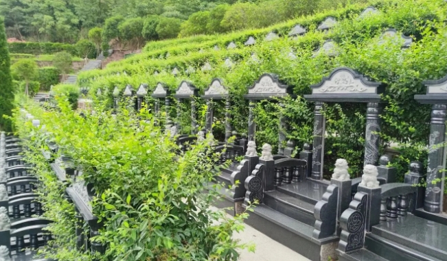 北京下葬是上午还是下午？