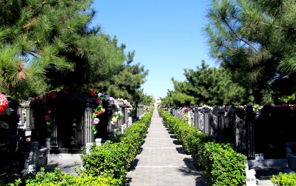 朝阳陵园环境怎么样